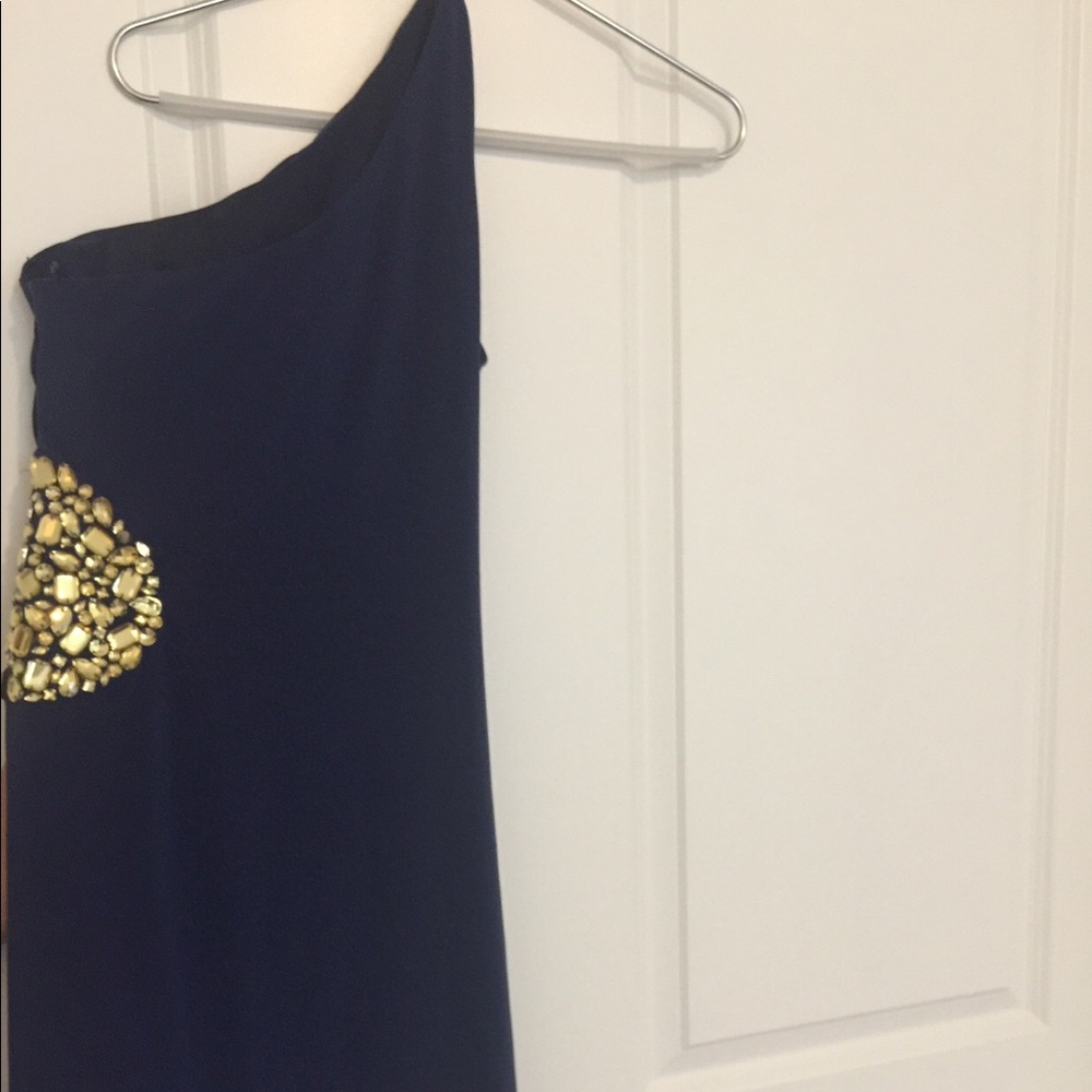 Short blue dress